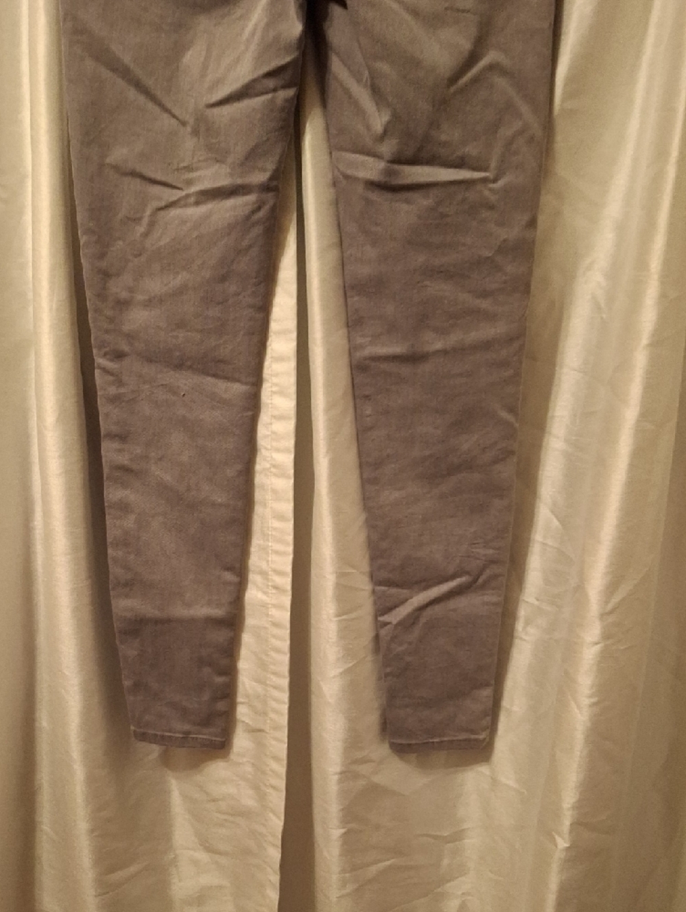 High-Rise Women's Gray Skinny Jeans - Picture 7 of 9